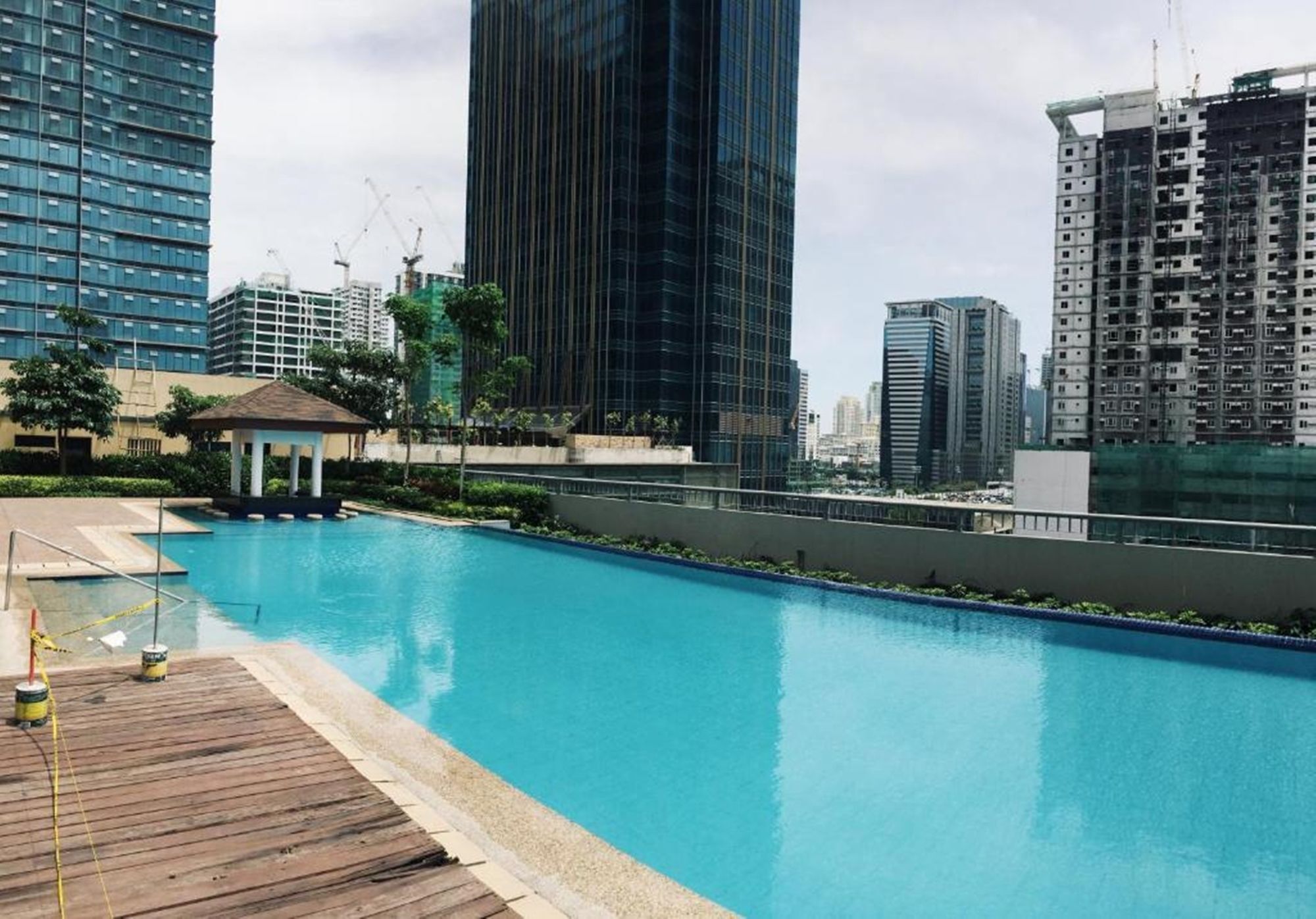 P&S Suites Park West At Grand Hyatt Taguig Exterior foto